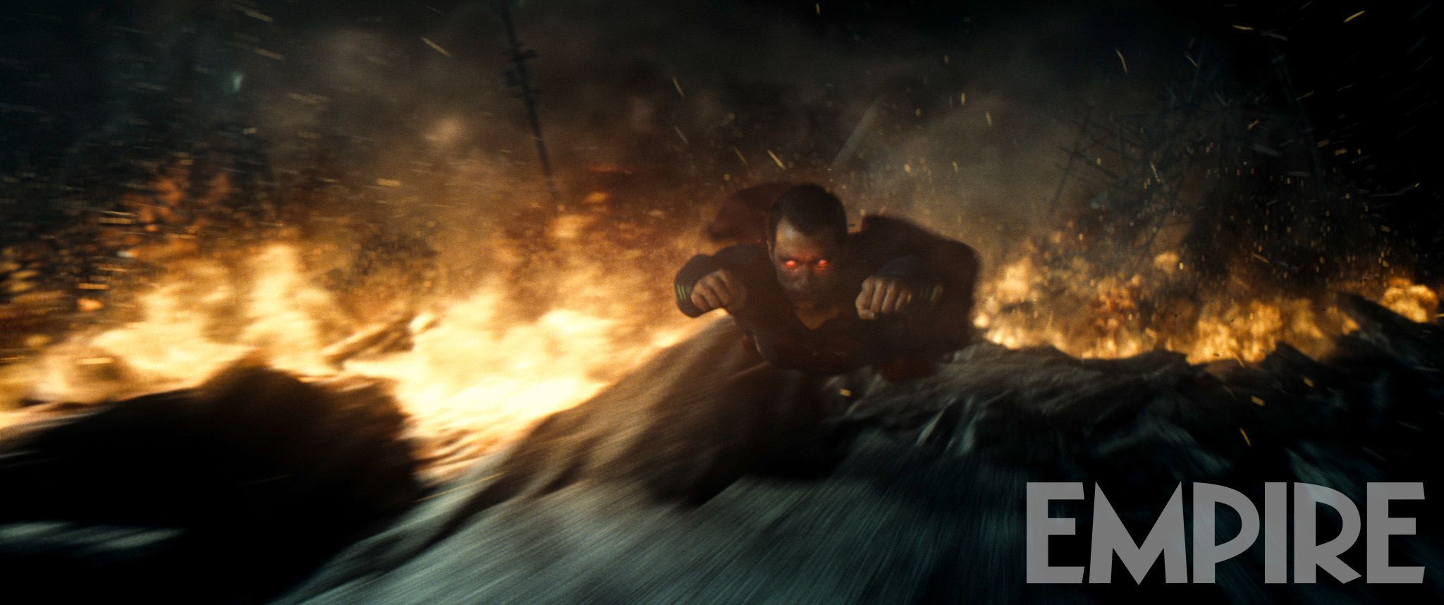 'Batman v Superman: Dawn of Justice' image from March 2016 issue of Empire Magazine